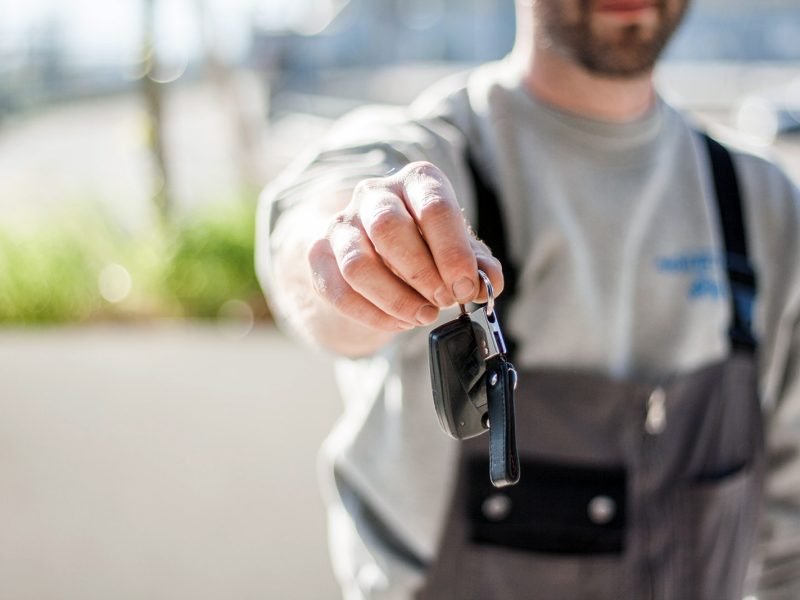 car-buying-car-dealership-car-mechanic-97075.jpg car-buying-car-dealership-car-mechanic-97075.jpg